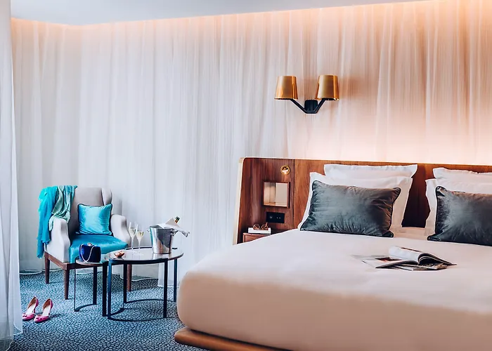 Maison Albar - Le Pont-neuf Szálloda 5*