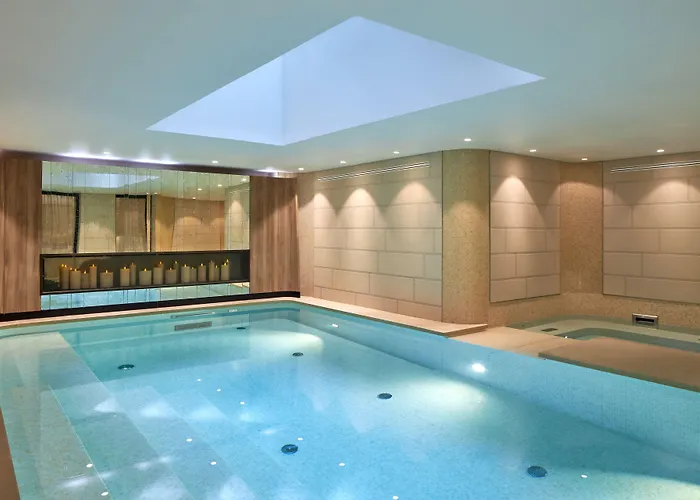 Maison Albar - Le Pont-neuf 5*